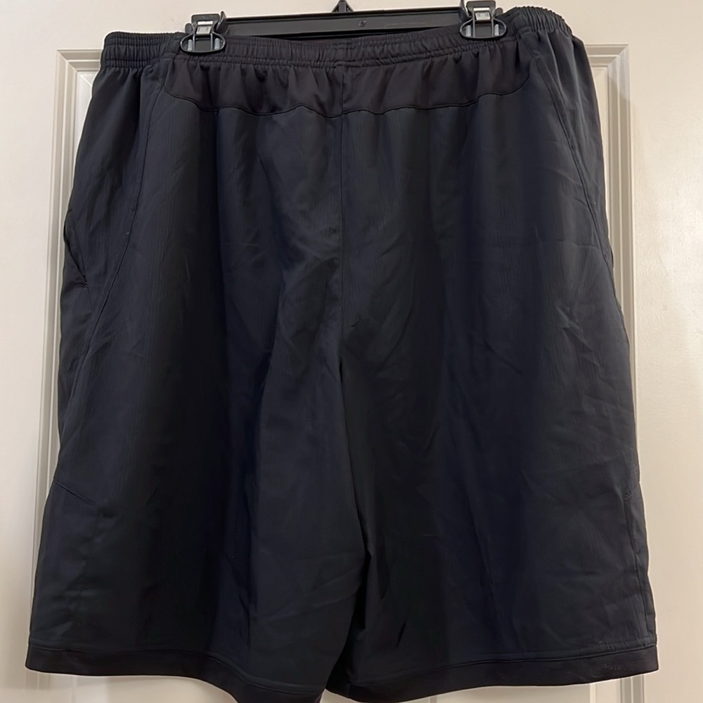 Tek Gear men’s training shorts - Picture 2 of 3